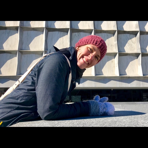 Meet your Posher, Sarah - Picture 2 of 2